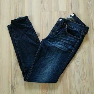 Dark wash skinny jeans